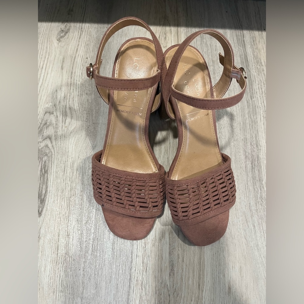 LC Lauren Conrad memory foam block heels size 7 in blush pink velvet